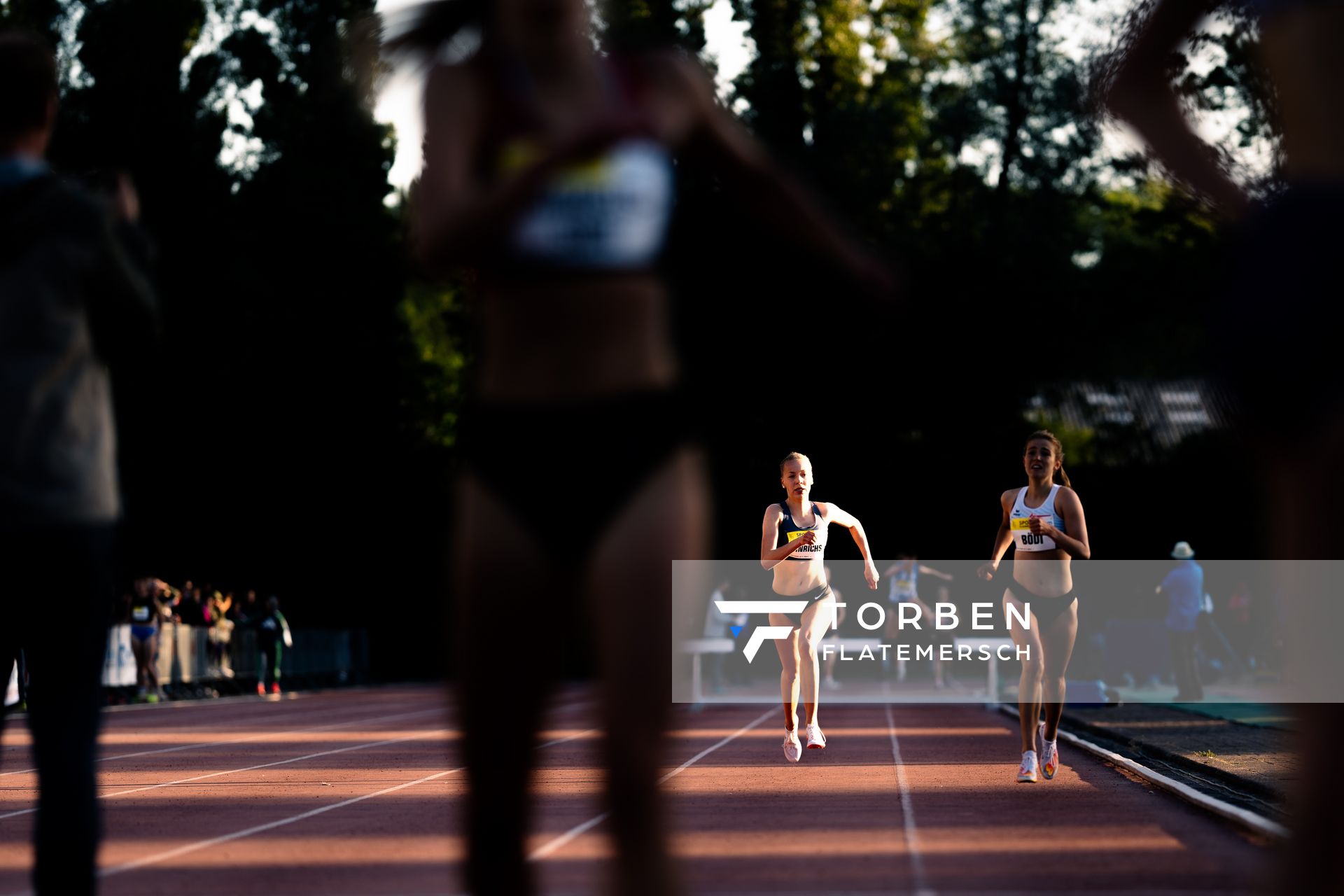 Carolin Hinrichs (VfL Loeningen) ueber 3000m Hindernis  am 28.05.2022 waehrend der World Athletics Continental Tour IFAM Oordegem in Oordegem